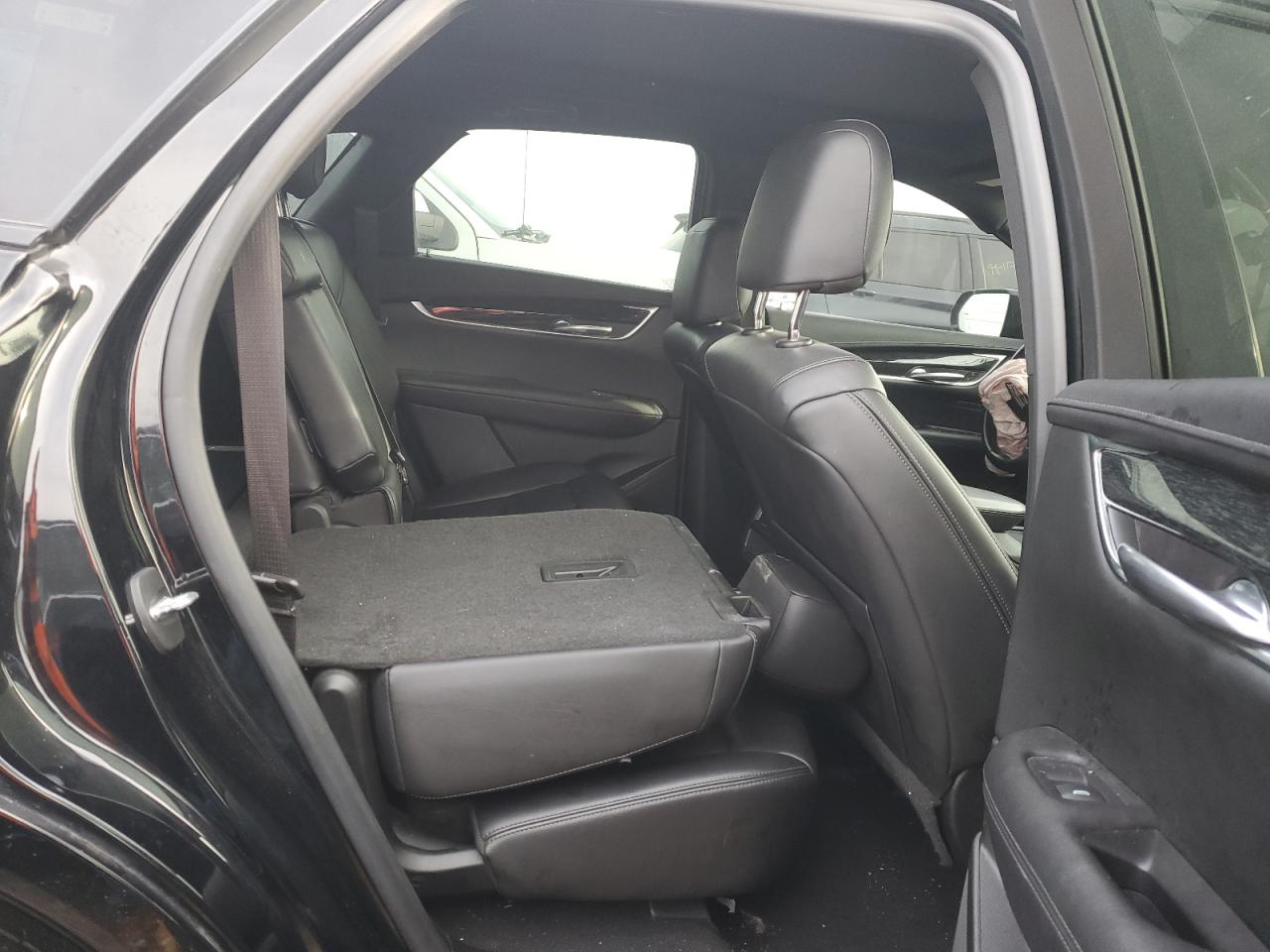 2021 Cadillac XT5 - Image 10
