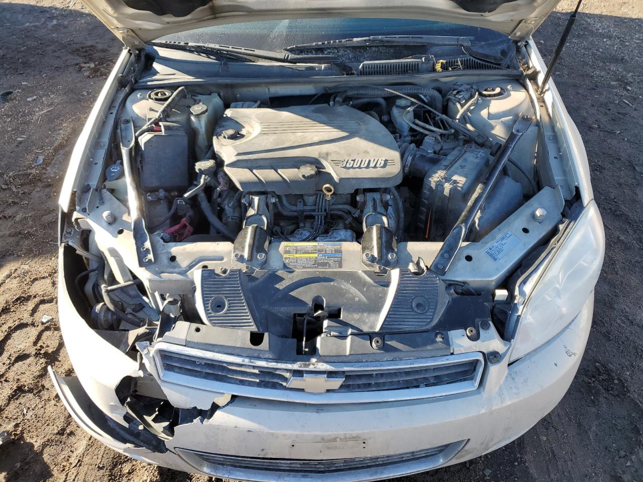 2011 Chevrolet Impala - Image 12