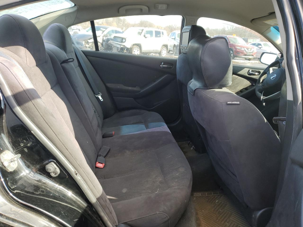 2011 Nissan Altima - Image 10