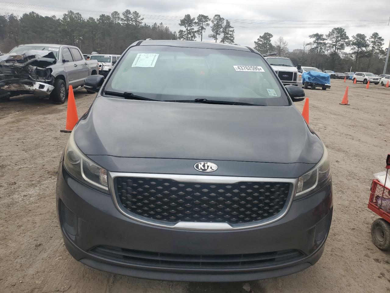 2015 Kia Sedona - Image 5