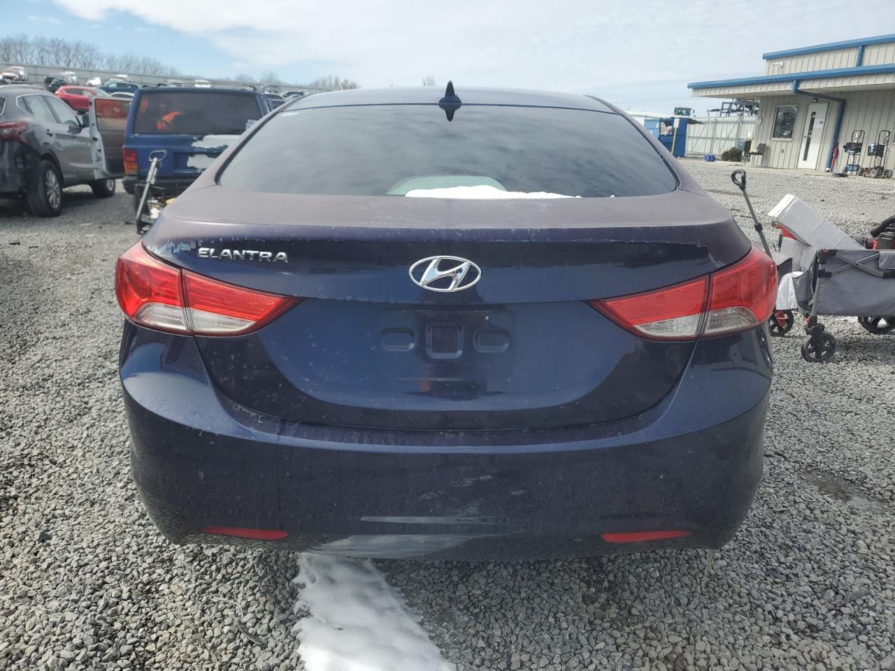 2013 Hyundai Elantra - Image 6