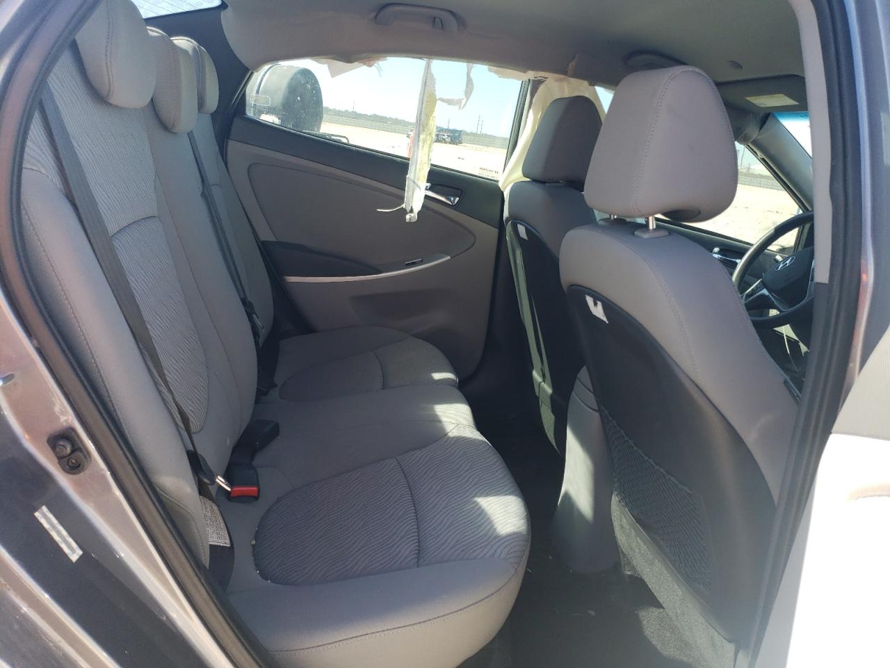 2014 Hyundai Accent - Image 10