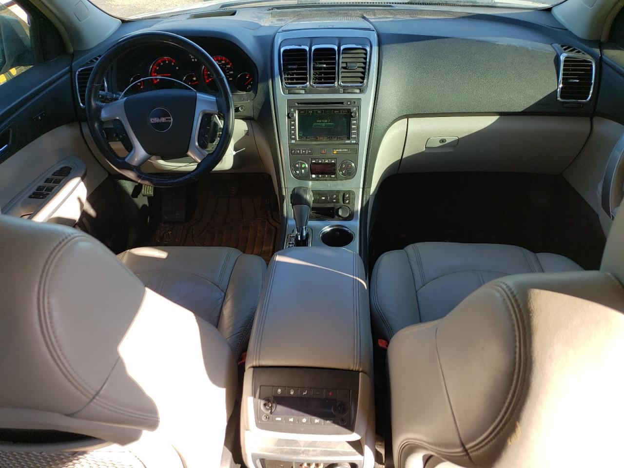 2007 GMC Acadia - Image 8
