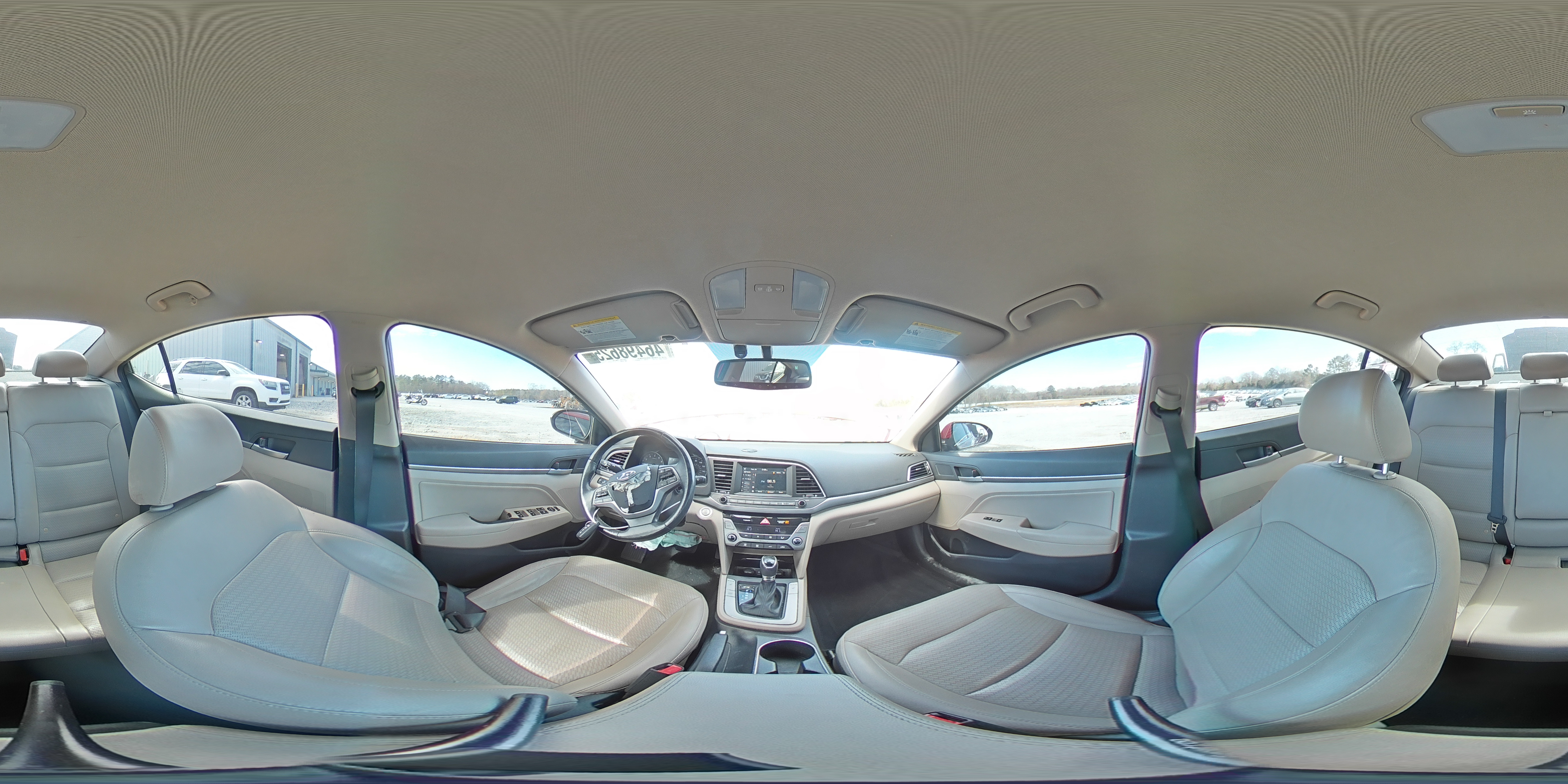 2017 Hyundai Elantra - Image 14
