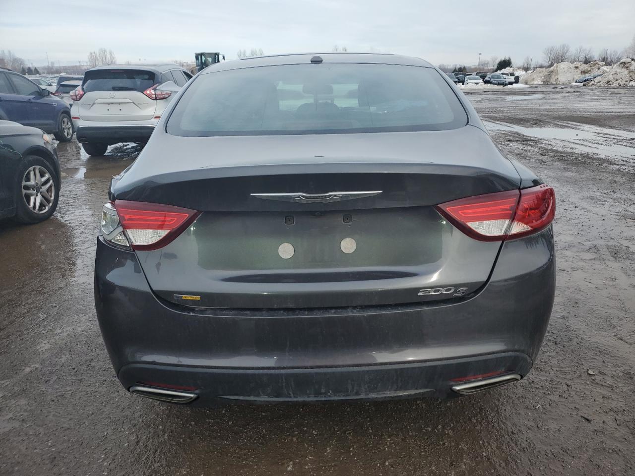 2016 Chrysler 200 - Image 6