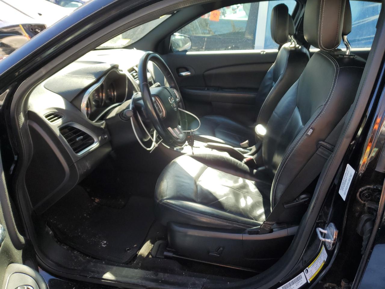 2014 Dodge Avenger - Image 7