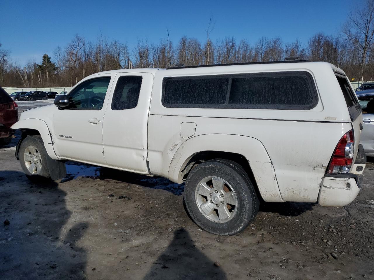 2013 Toyota Tacoma - Image 2