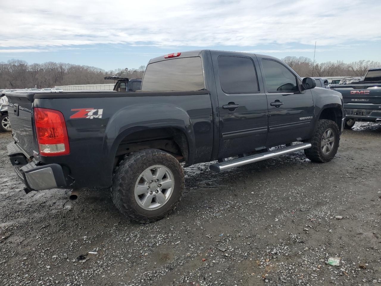 2009 GMC Sierra - Image 3