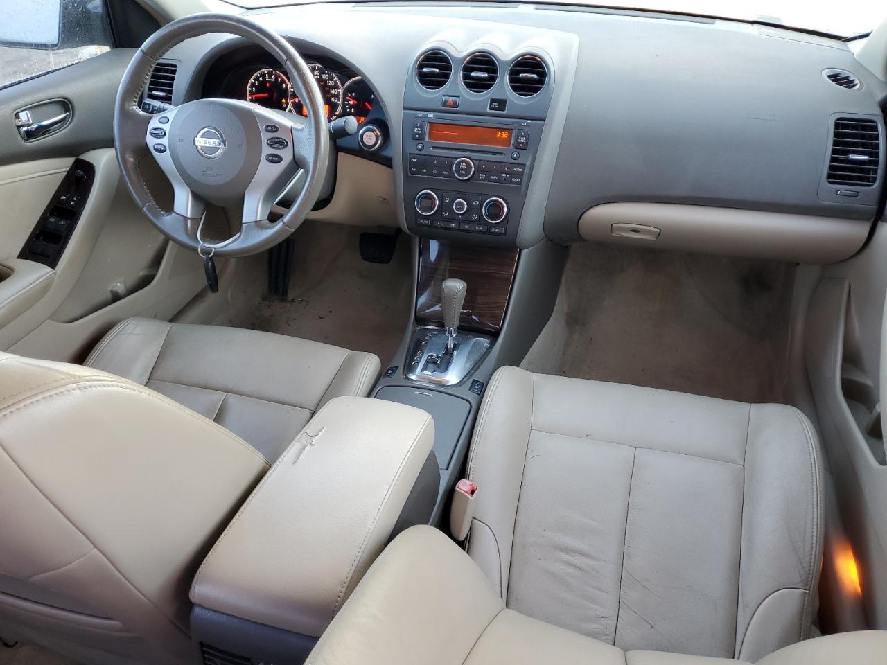 2011 Nissan Altima - Image 8