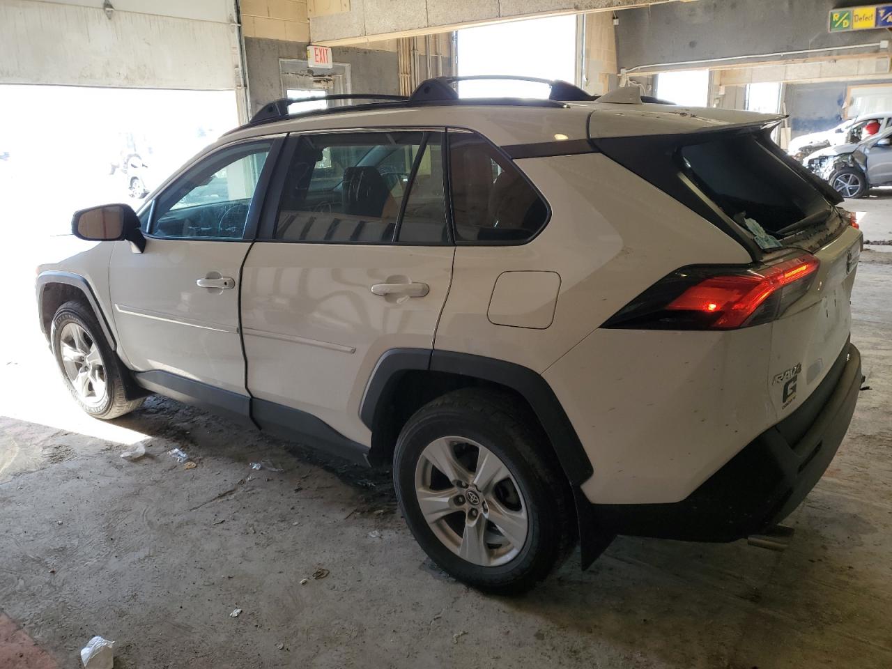 2021 Toyota RAV 4 - Image 2
