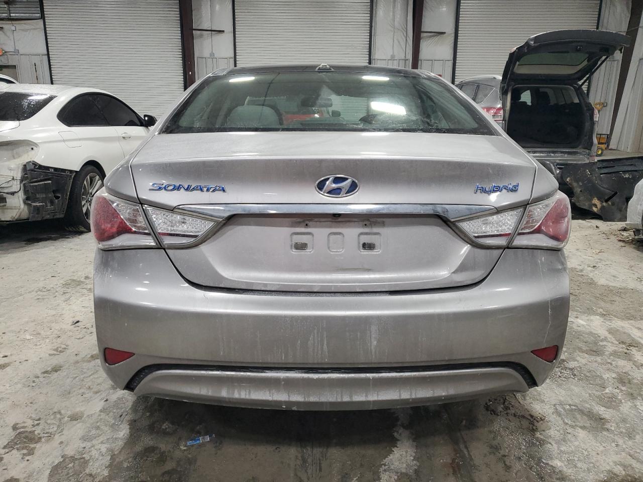2012 Hyundai Sonata - Image 6
