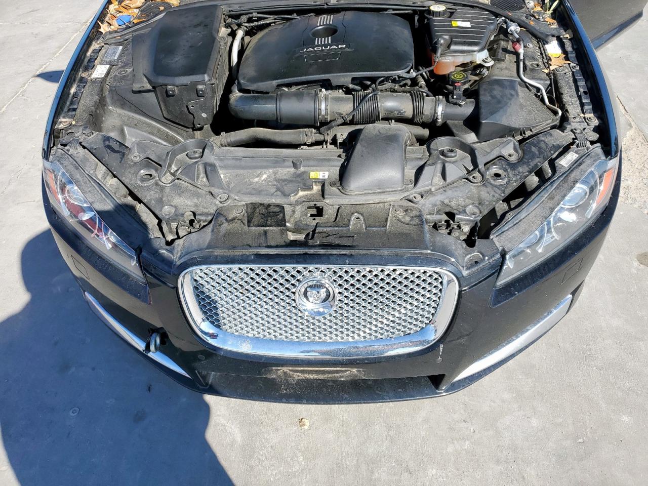 2013 Jaguar XF - Image 12