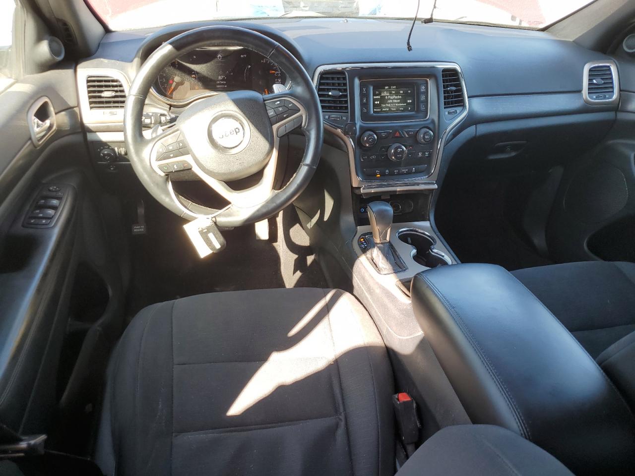 2017 Jeep Grand Cherokee - Image 8