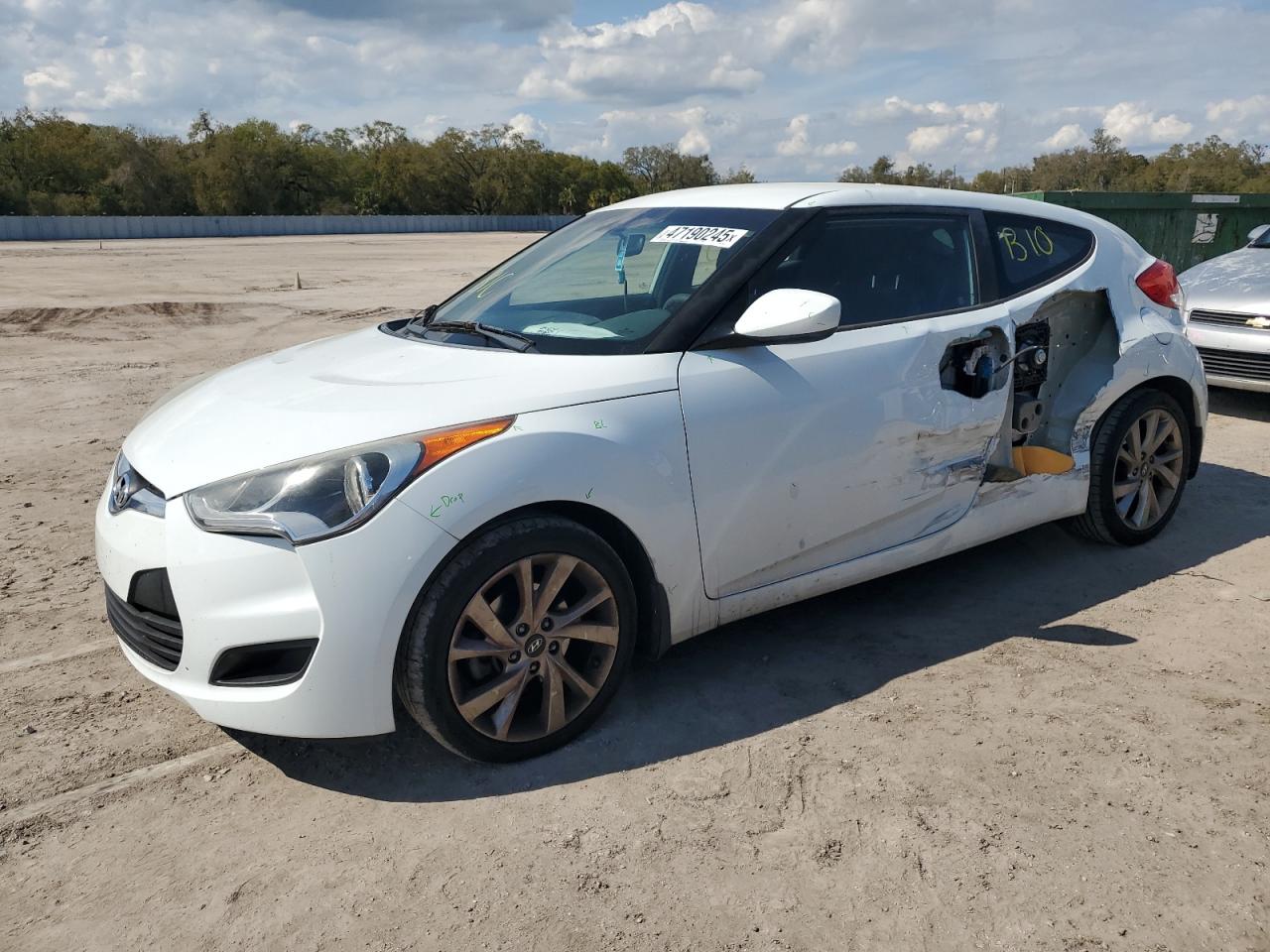 2016 Hyundai Veloster - Image 1