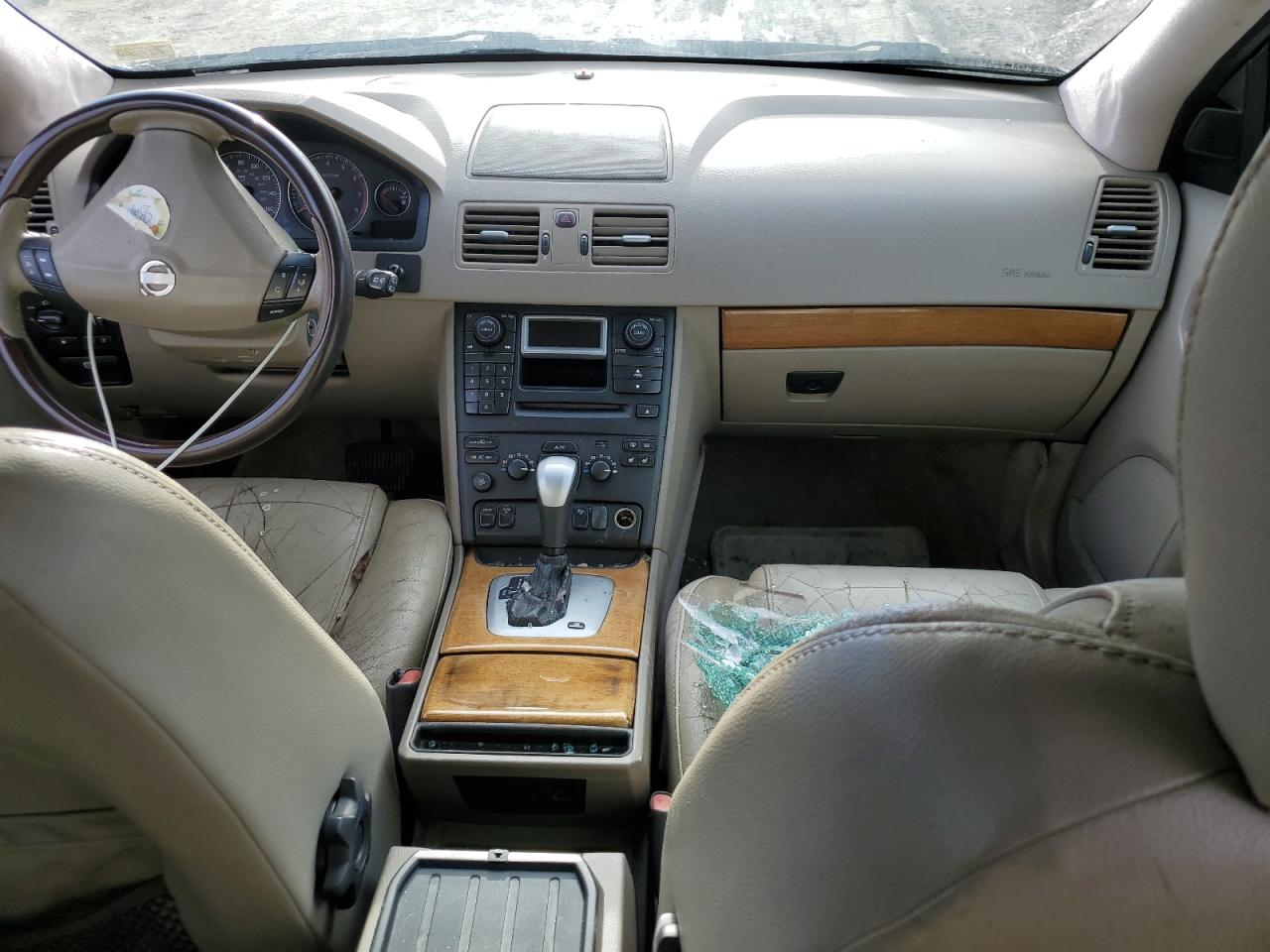 2004 Volvo XC90 - Image 8