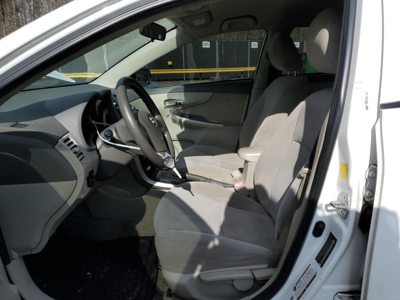 2010 Toyota Corolla - Image 7