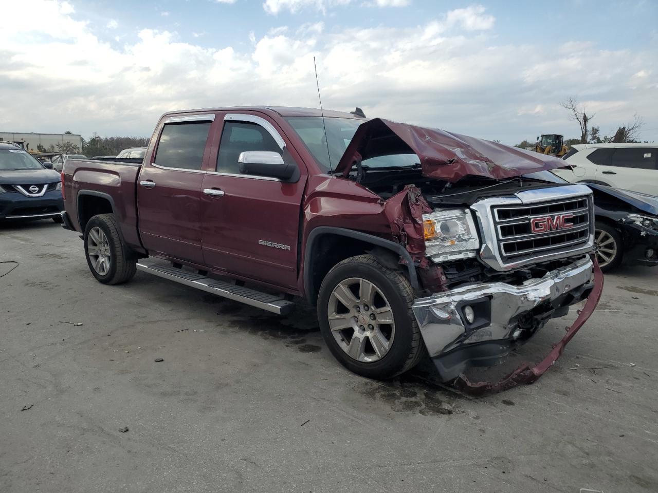 2015 GMC Sierra - Image 4