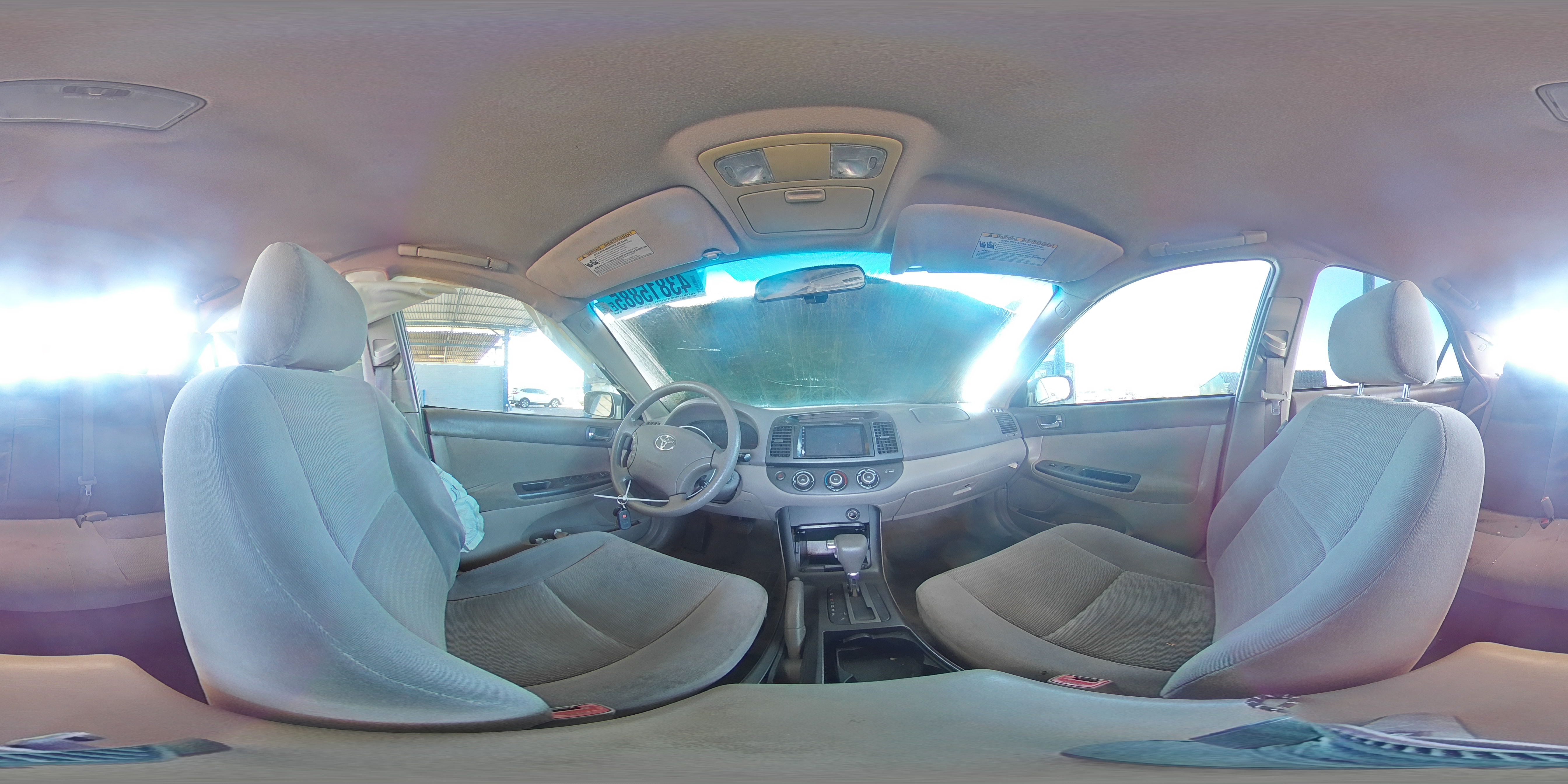 2005 Toyota Camry - Image 12