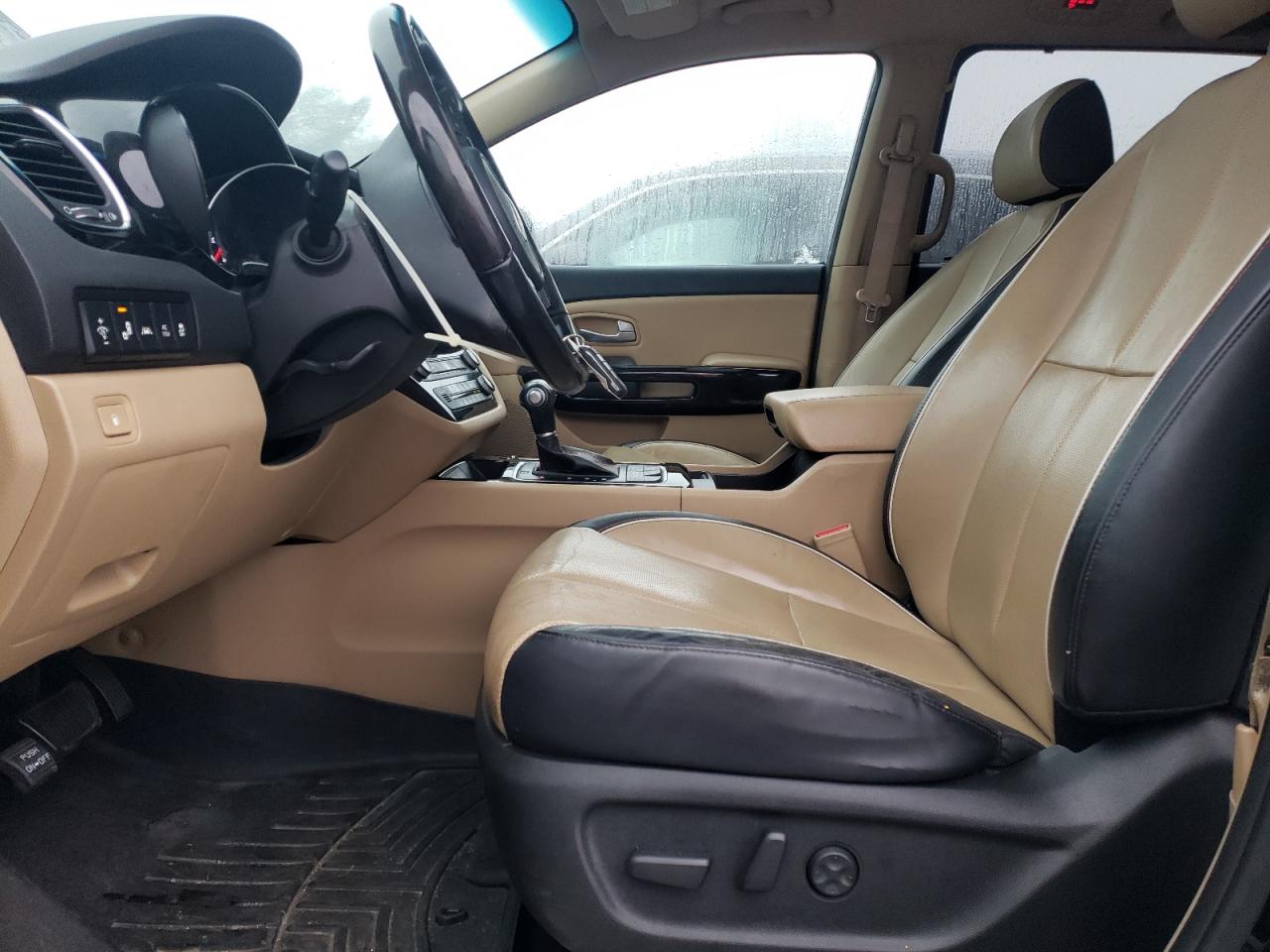 2015 Kia Sedona - Image 7