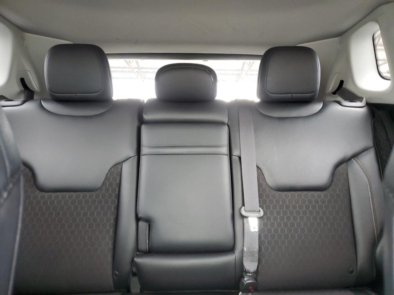 2018 Jeep Compass - Image 10