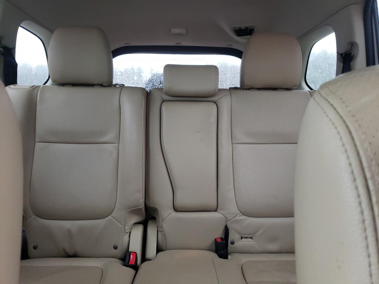 2018 Mitsubishi Outlander - Image 10