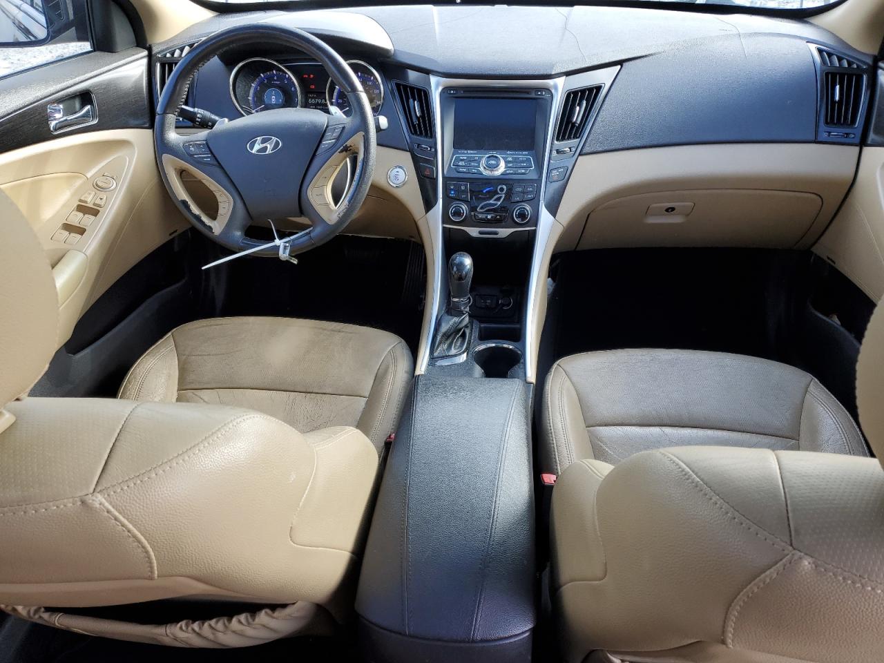 2013 Hyundai Sonata - Image 8