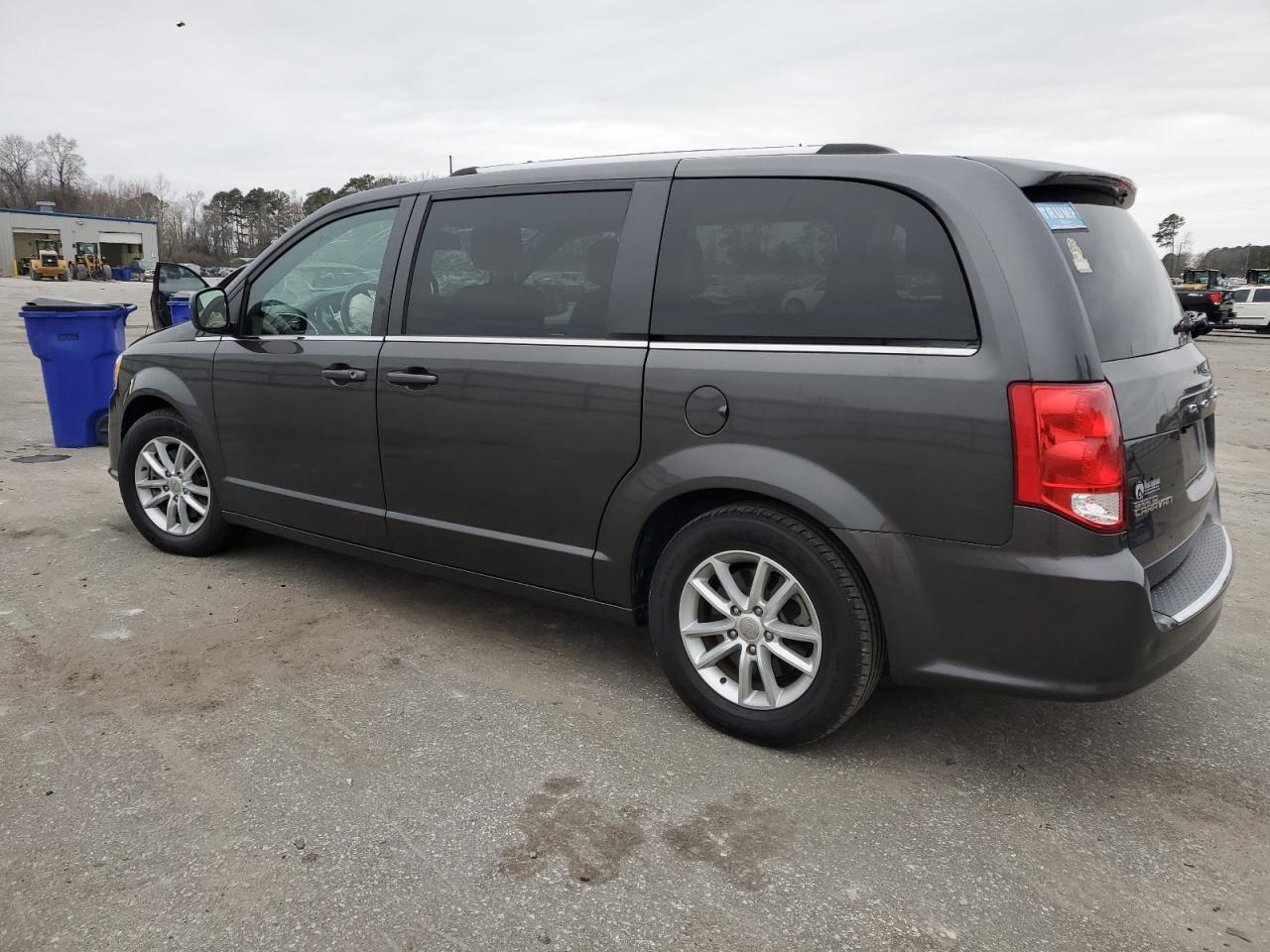 2020 Dodge Caravan - Image 2