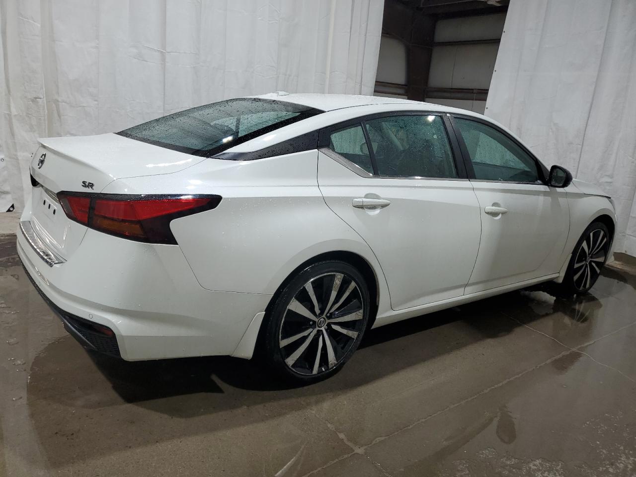 2021 Nissan Altima - Image 3
