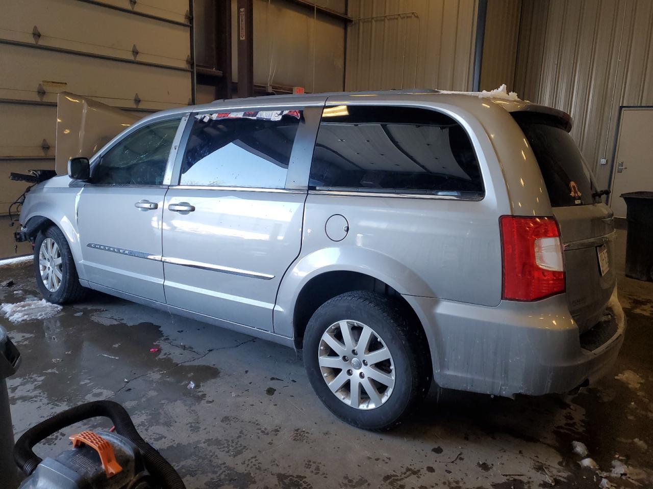 2014 Chrysler Town & Country - Image 2
