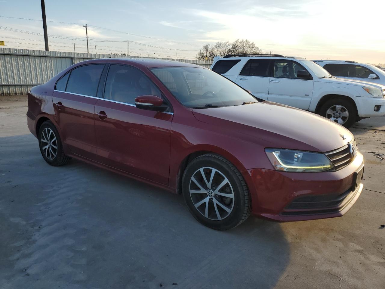 2017 Volkswagen Jetta - Image 4
