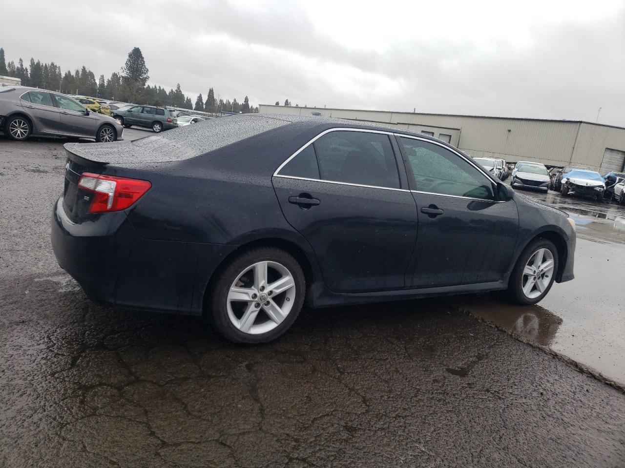 2014 Toyota Camry - Image 3