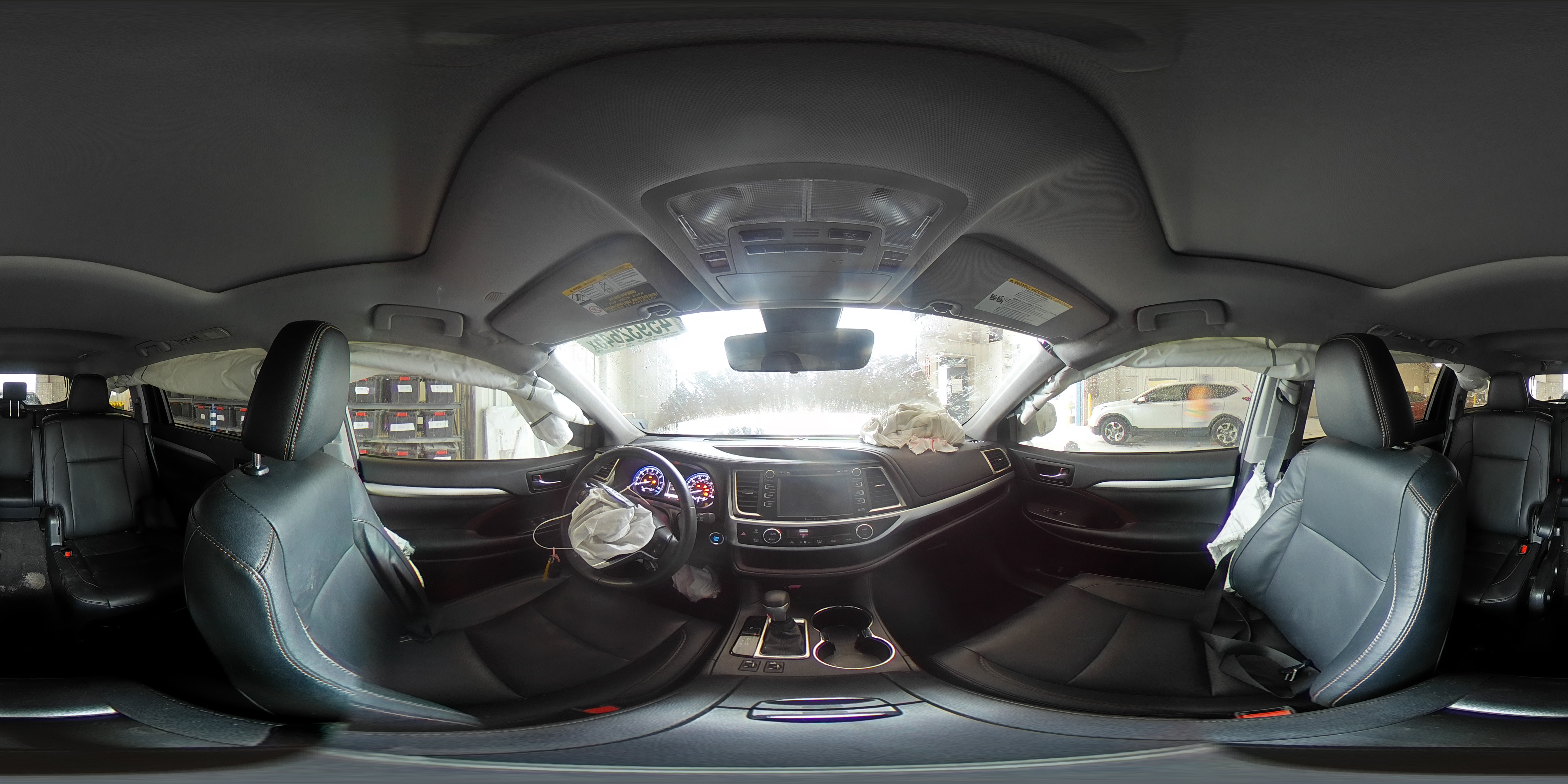 2019 Toyota Highlander - Image 14