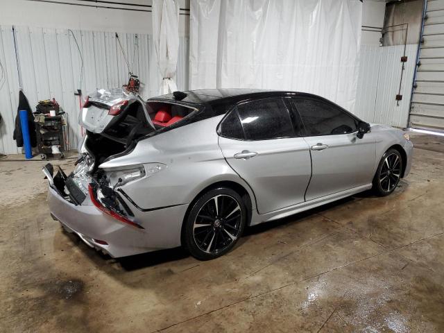  TOYOTA CAMRY 2020 Srebrny