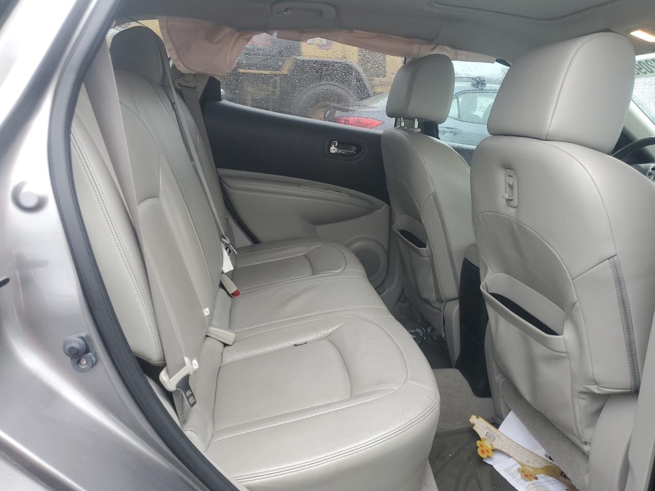2011 Nissan Rogue - Image 10