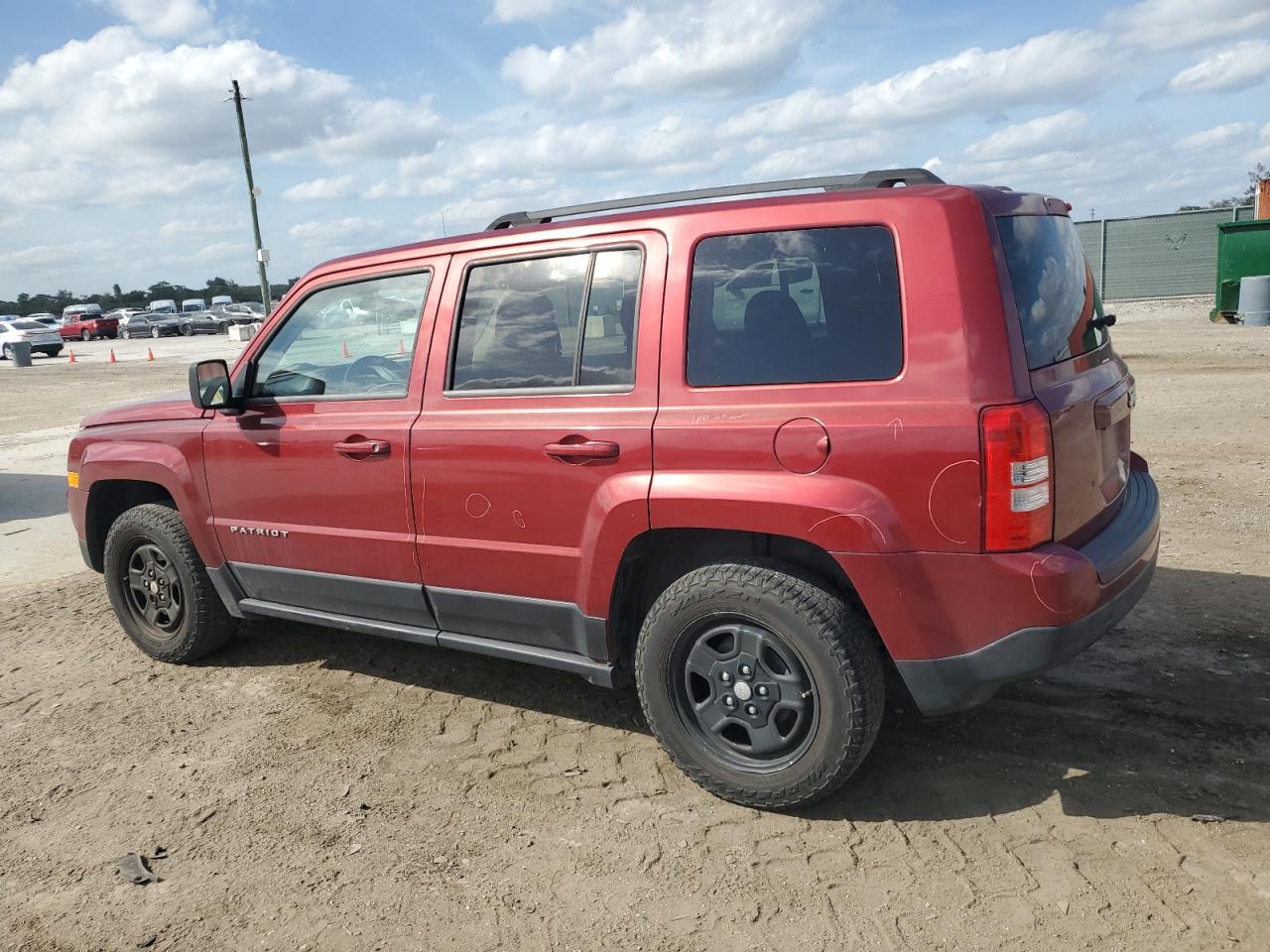 2014 Jeep Liberty (Patriot) - Image 2