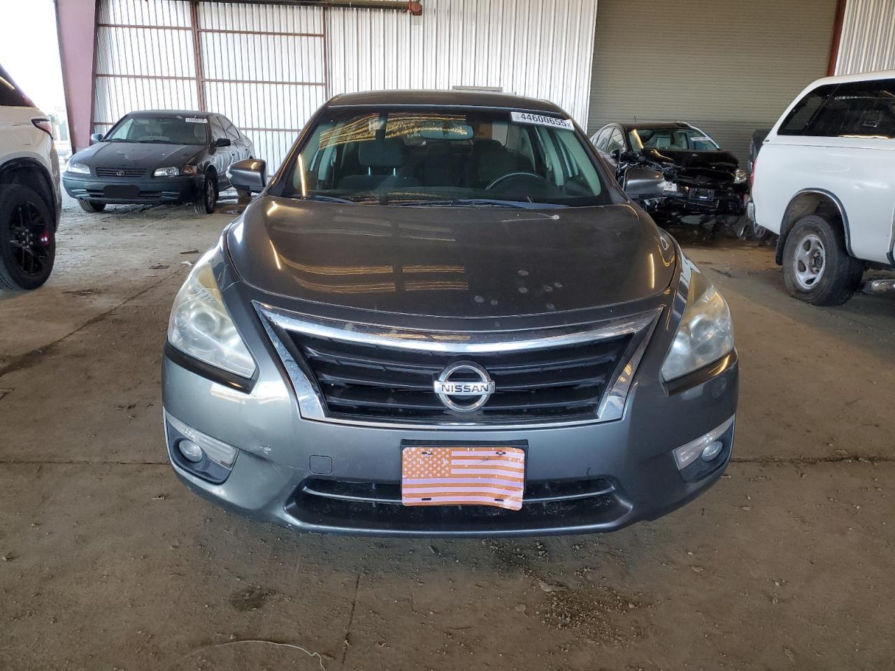 2015 Nissan Altima - Image 5