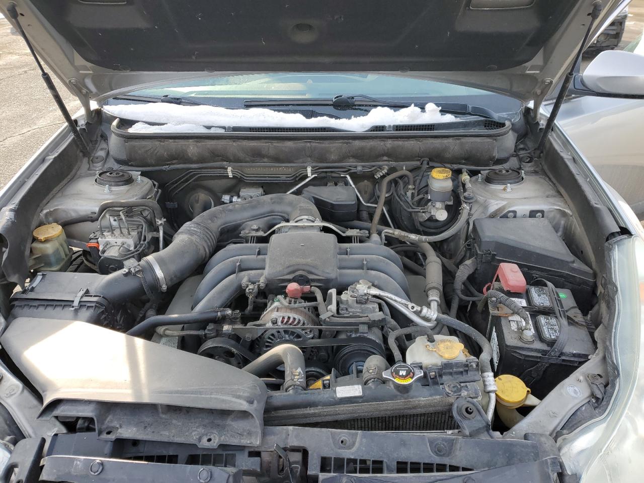 2011 Subaru Outback - Image 13