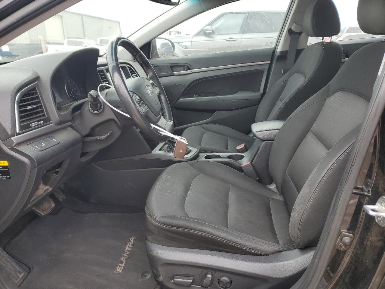 2017 Hyundai Elantra - Image 7