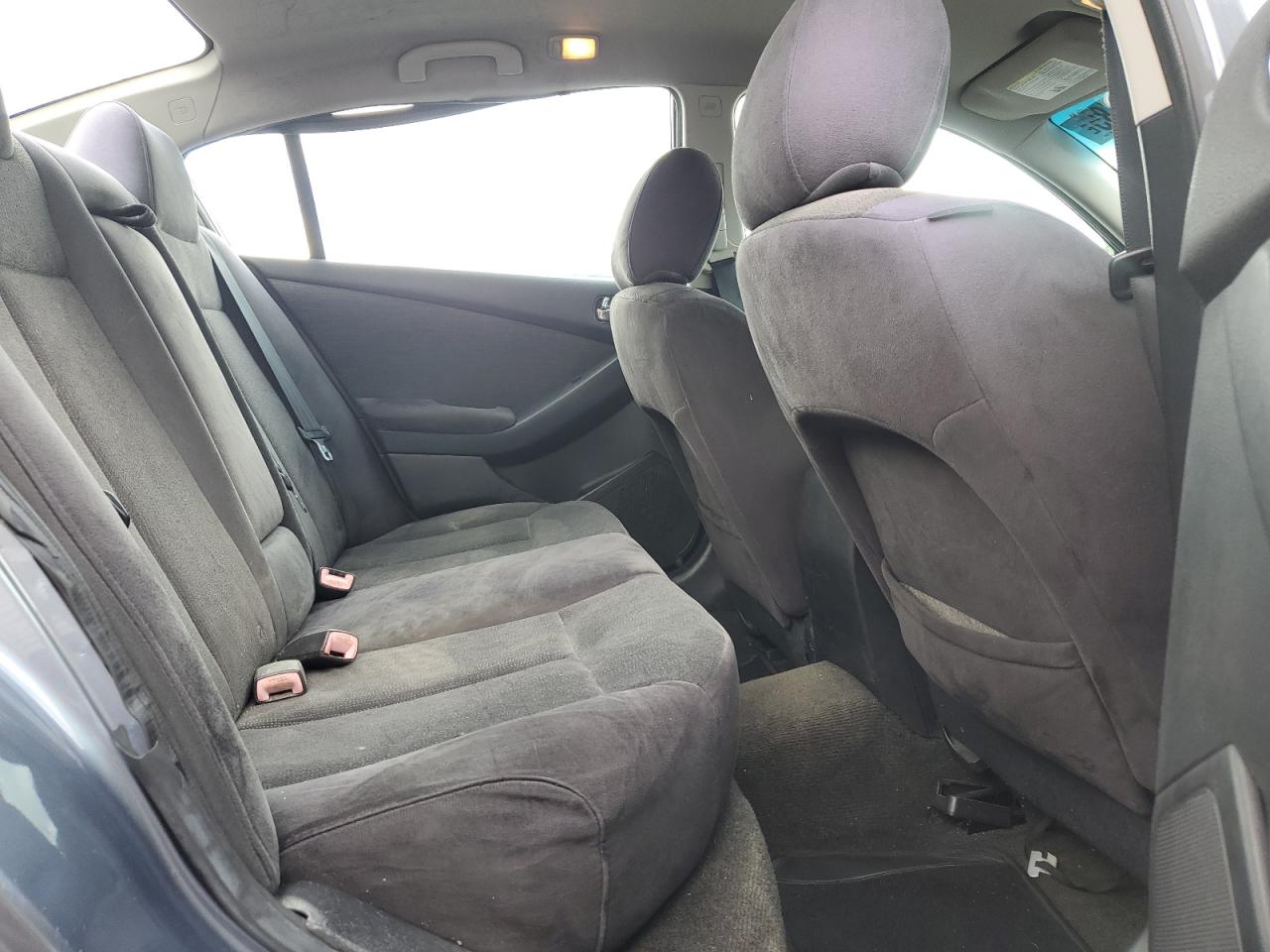 2011 Nissan Altima - Image 10