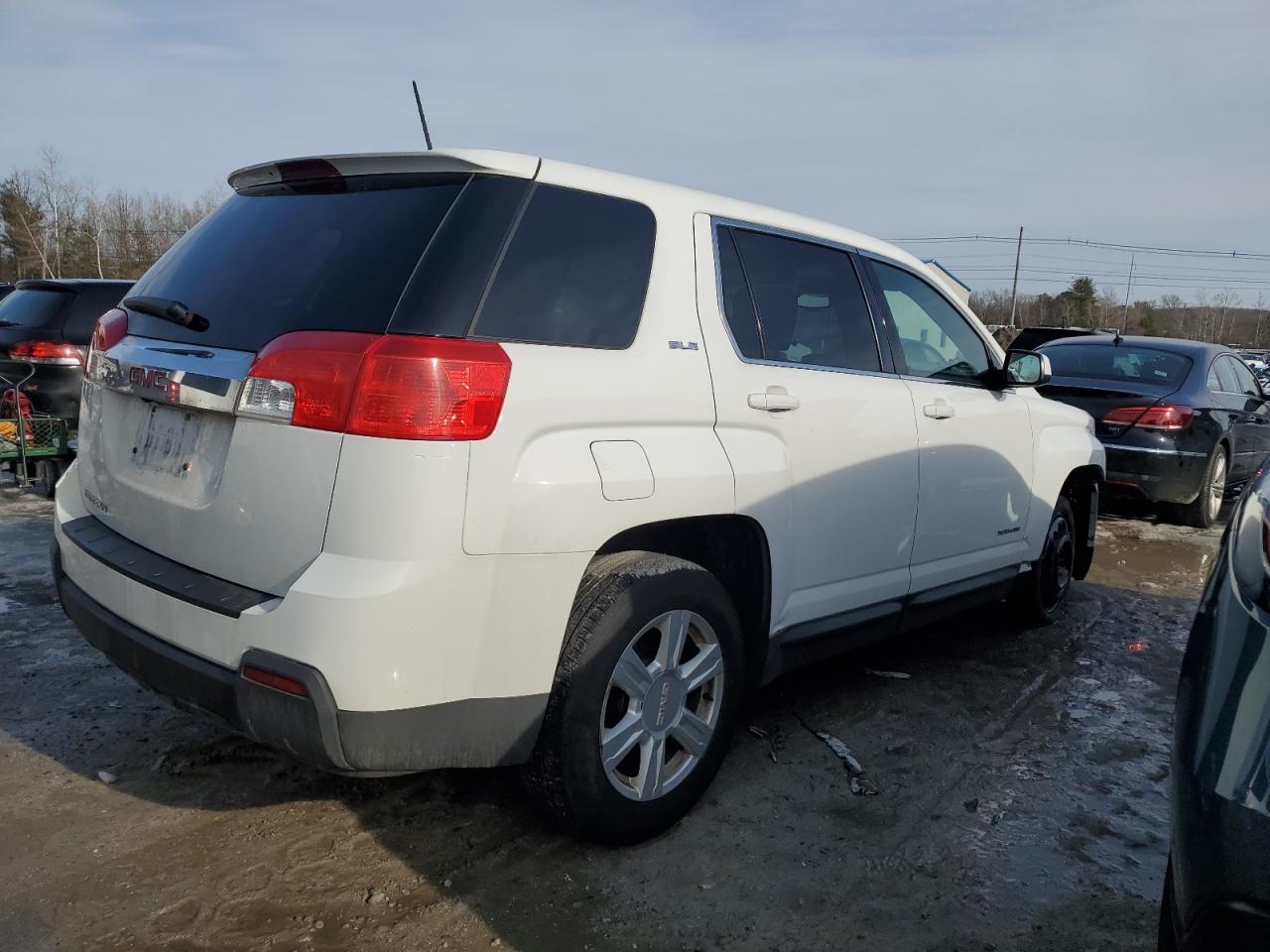 2015 GMC Terrain - Image 3