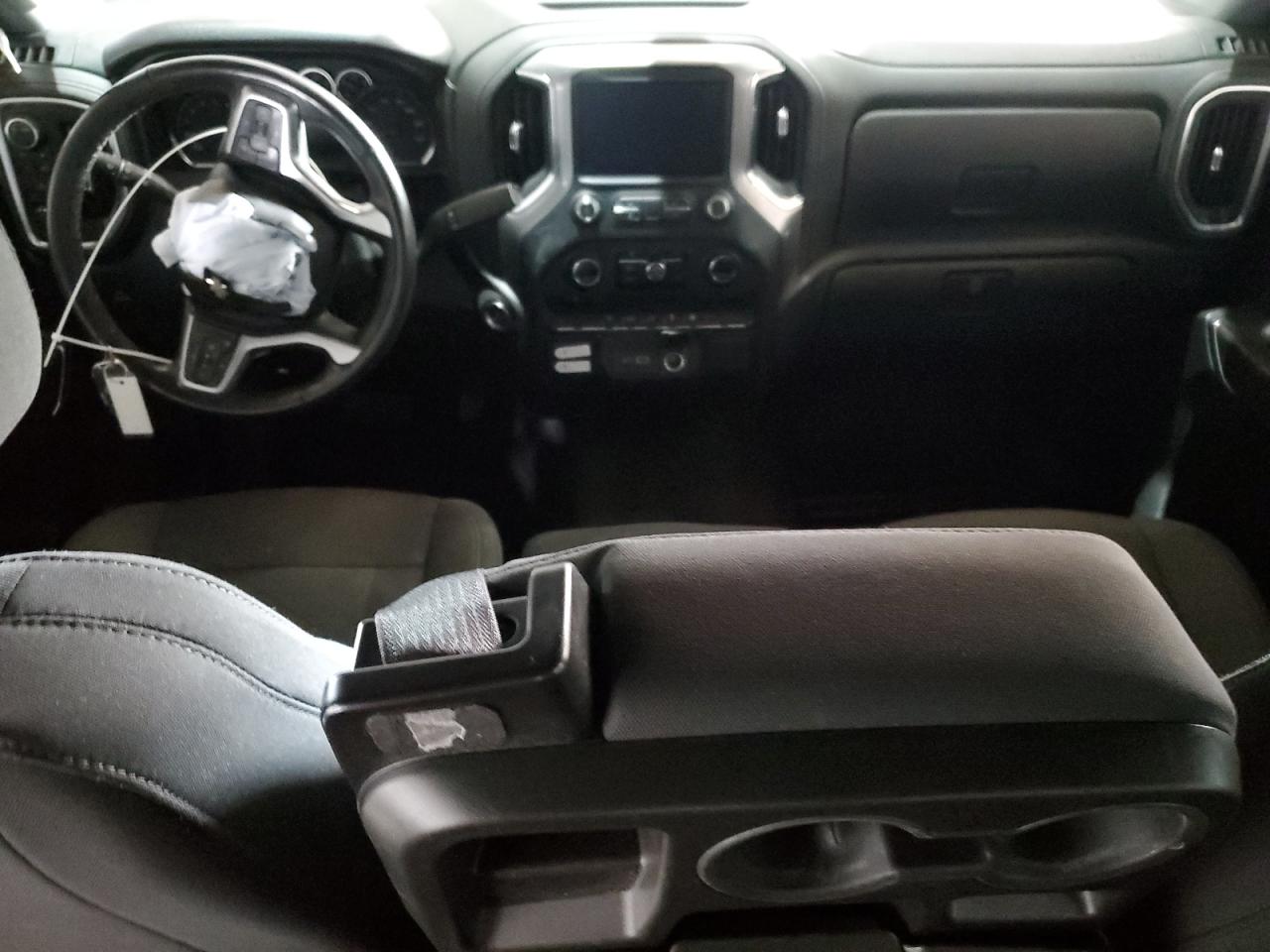 2021 Chevrolet Silverado - Image 8