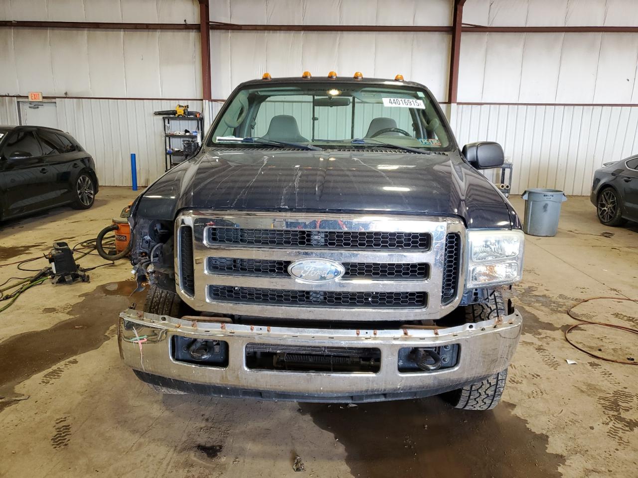 2006 Ford F250 - Image 5