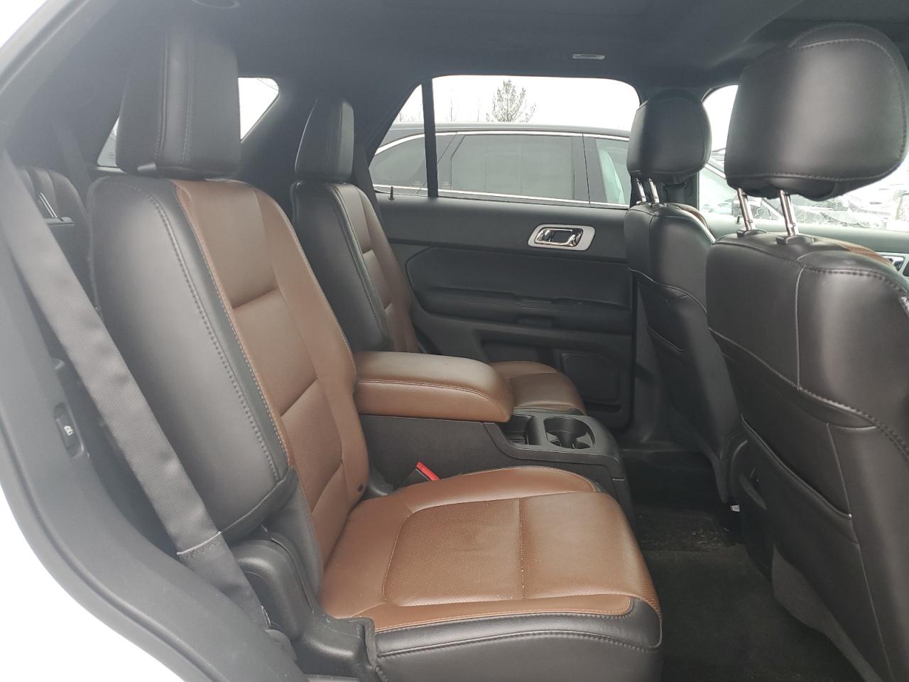 2014 Ford Explorer - Image 11