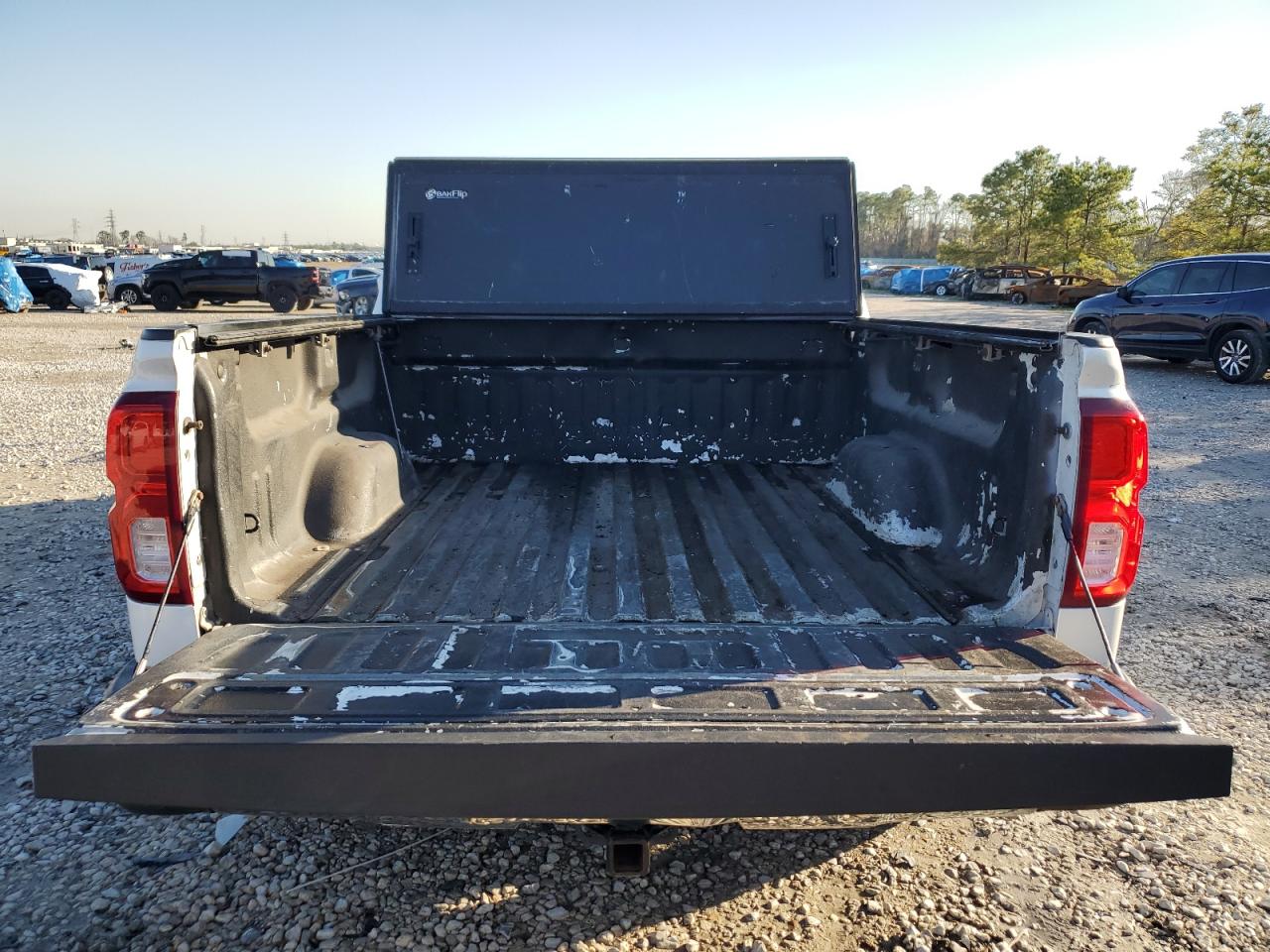 2016 Chevrolet Silverado - Image 6