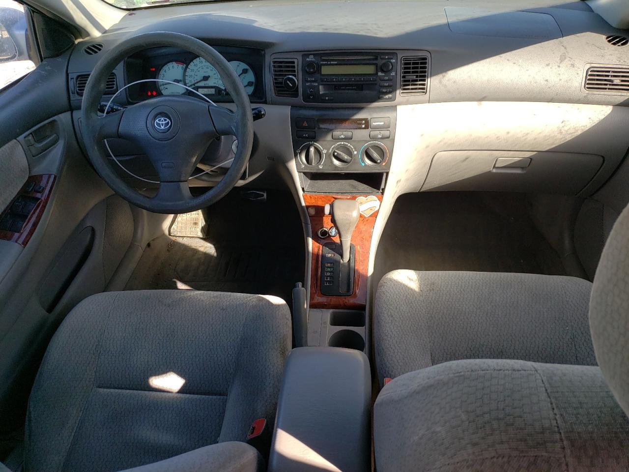2004 Toyota Corolla - Image 8
