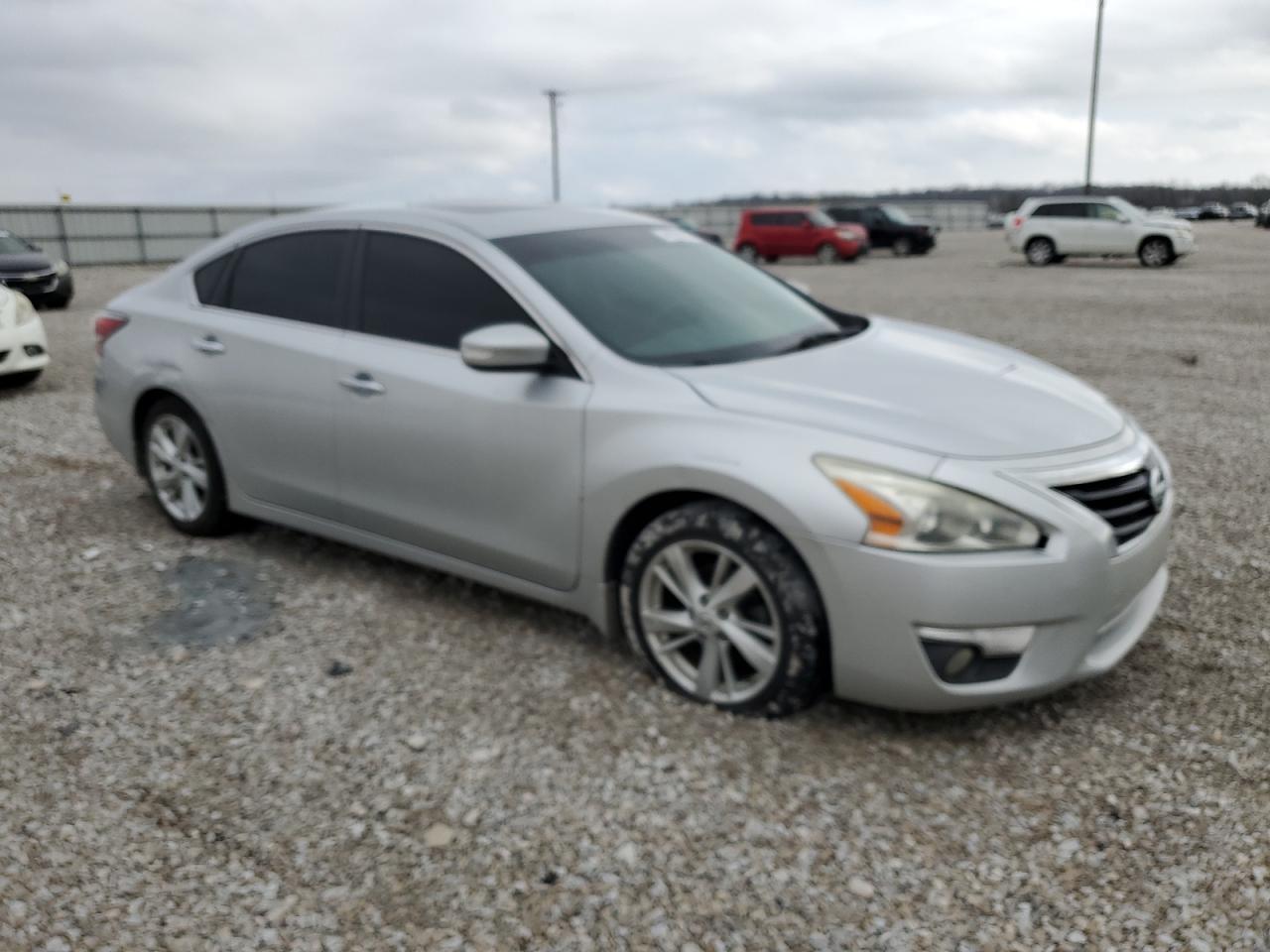 2014 Nissan Altima - Image 4