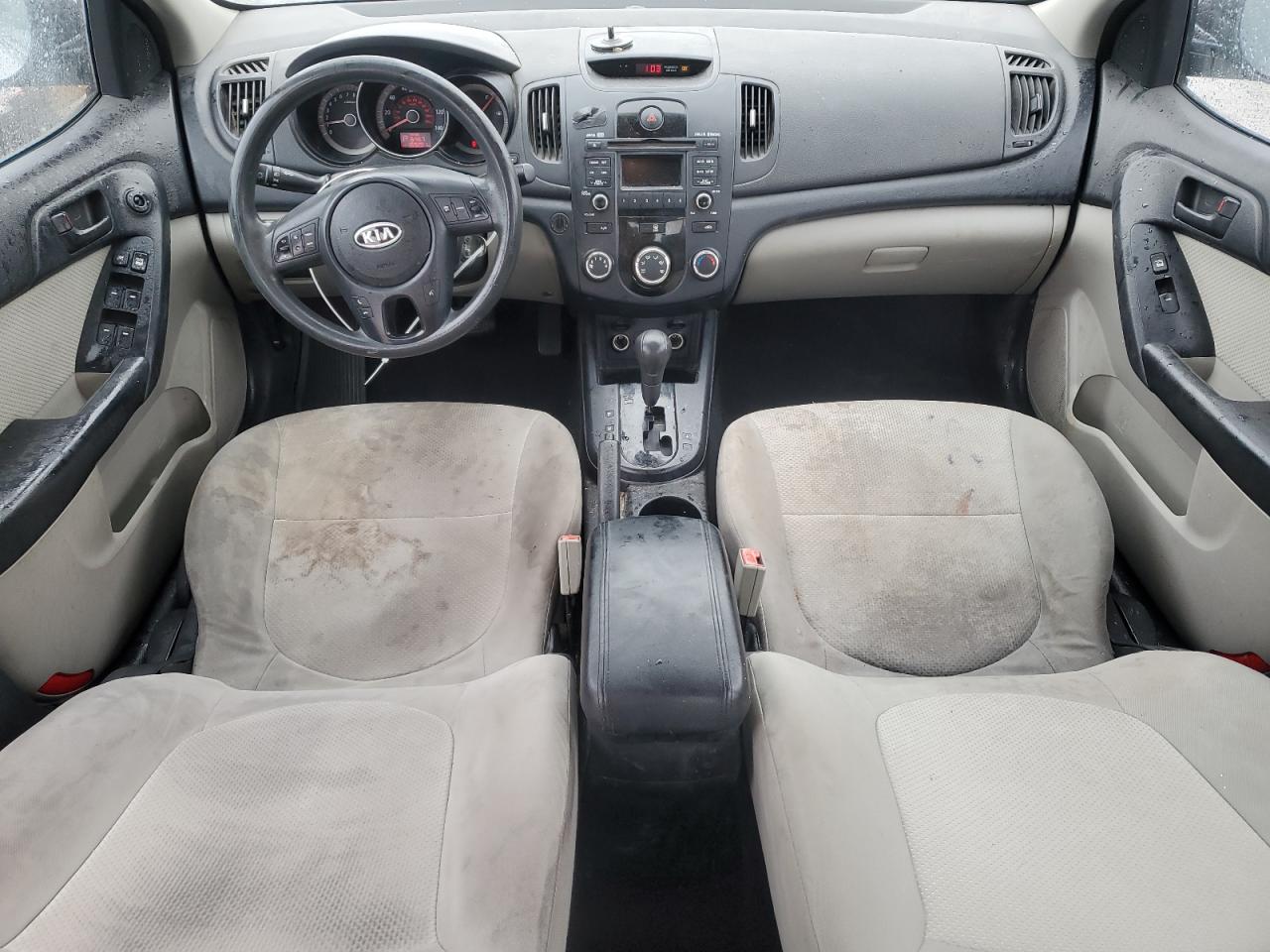 2010 Kia Forte - Image 8