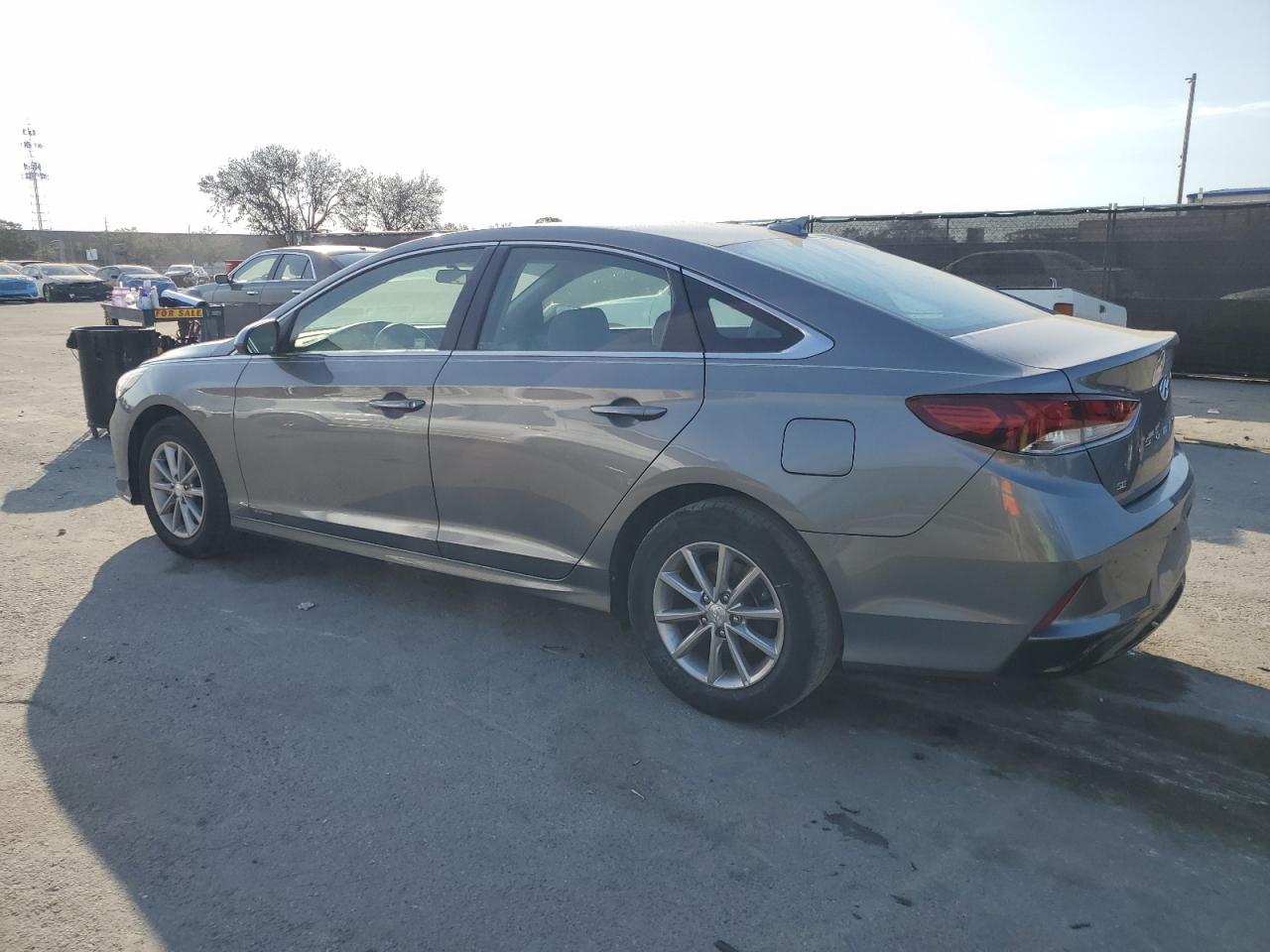 2018 Hyundai Sonata - Image 2