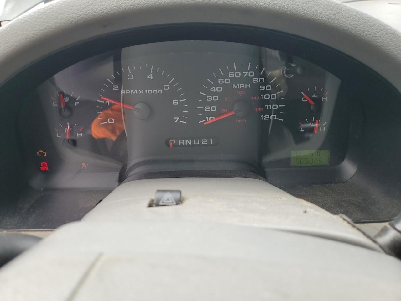 2004 Ford F-150 - Image 9