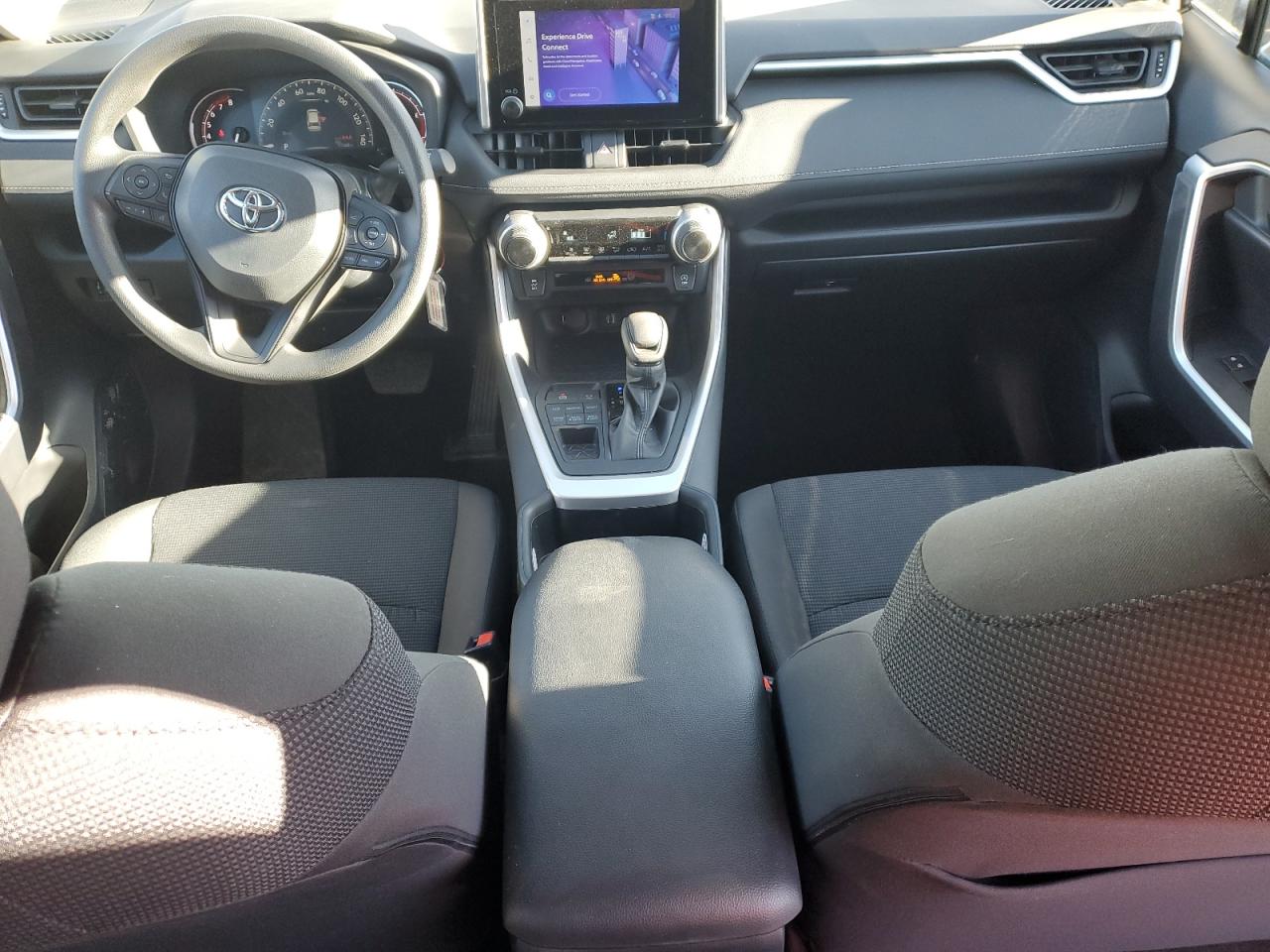 2024 Toyota RAV 4 - Image 8